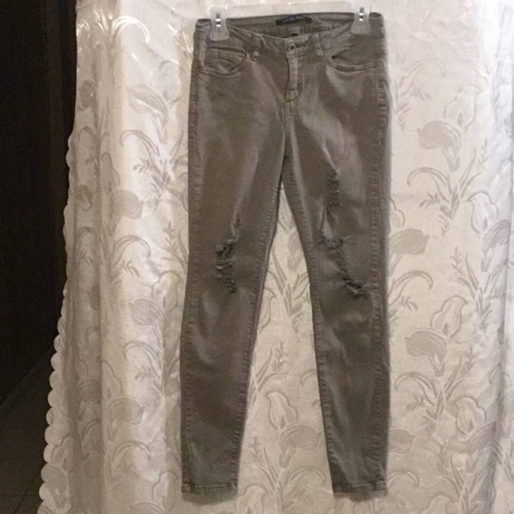 ANGEL KISS GRAY DISTRESSED STRETCH SKINNY JEANS